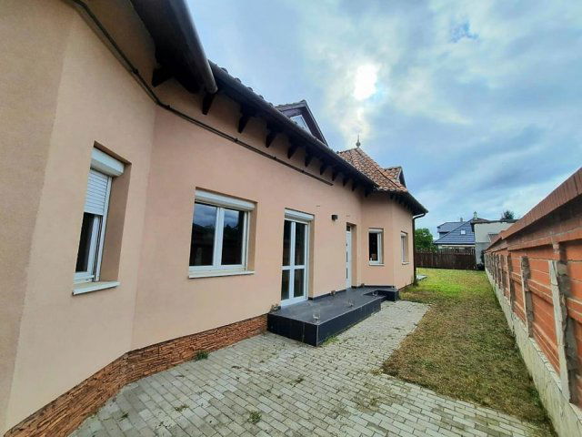 Eladó családi ház, Budapesten, XV. kerületben 149.9 M Ft