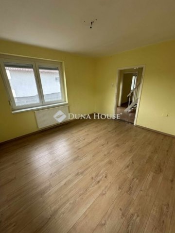 Eladó családi ház, Albertirsán 65 M Ft, 2 szobás