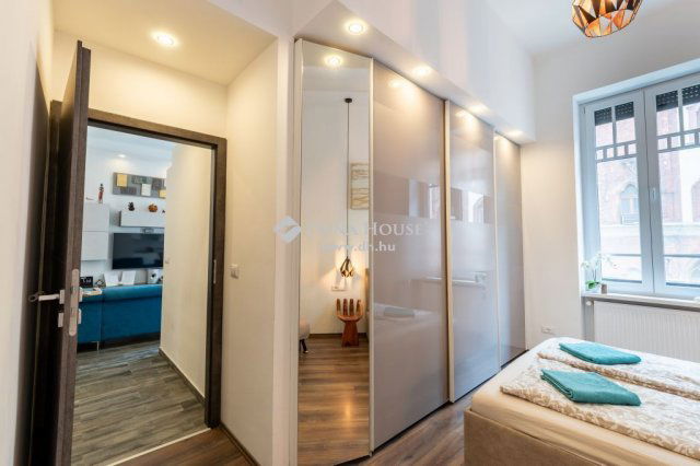 Eladó téglalakás, Budapesten, IX. kerületben 239 M Ft, 5 szobás