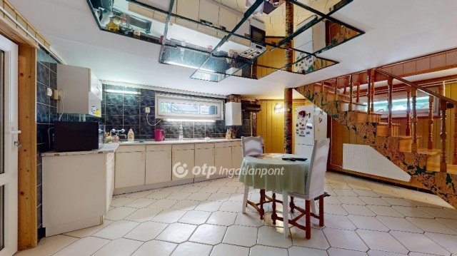 Eladó családi ház, Miskolcon 149 M Ft, 6 szobás