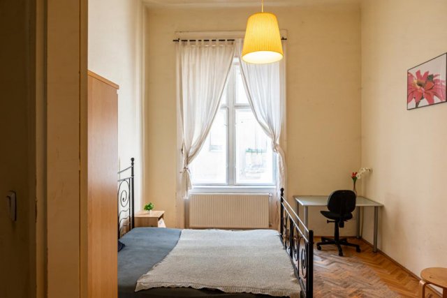 Eladó téglalakás, Budapesten, VI. kerületben, Lovag utcában