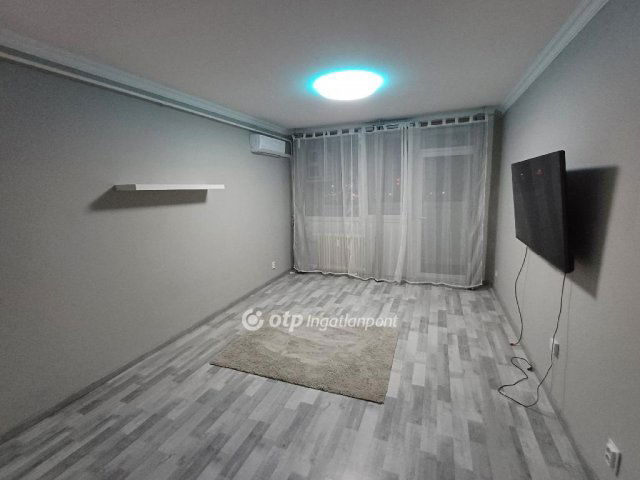 Eladó panellakás, Nyíregyházán 39.9 M Ft, 2 szobás