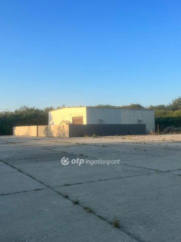 Eladó ipari ingatlan, Zagyvaszántón 230 M Ft