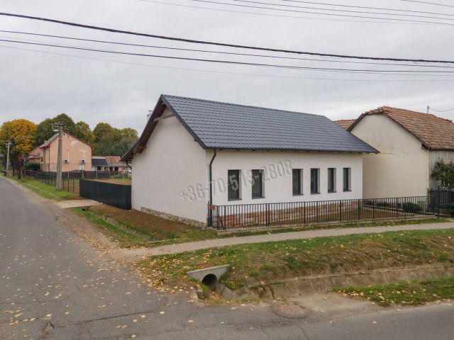 Eladó családi ház, Érsekvadkerten 45.5 M Ft, 3+1 szobás