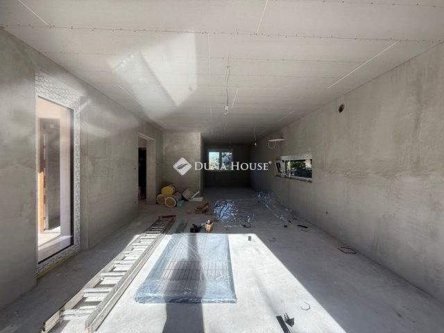 Eladó ikerház, Veresegyházon 146.8 M Ft, 5 szobás