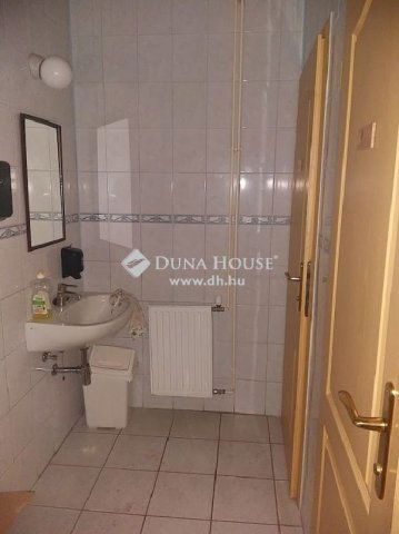 Eladó ipari ingatlan, Szigetújfalun 250 M Ft