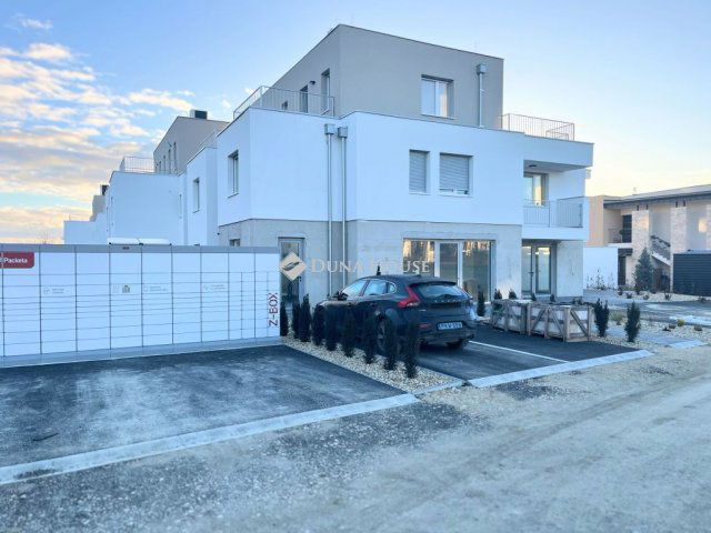 Kiadó üzlethelyiség, Szombathelyen, Síp utcában 350 E Ft / hó