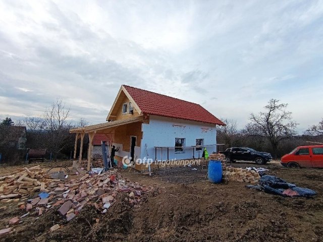 Eladó családi ház, Sóskúton 45 M Ft, 2+2 szobás