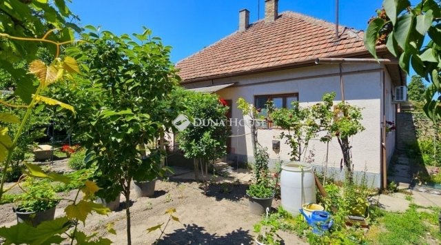 Eladó családi ház, Kecskeméten 45.9 M Ft, 2 szobás