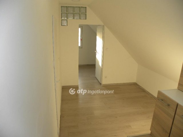 Eladó téglalakás, Budapesten, XVI. kerületben 45 M Ft, 2 szobás