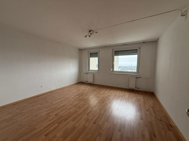 Eladó panellakás, Veszprémben 42.5 M Ft, 2 szobás