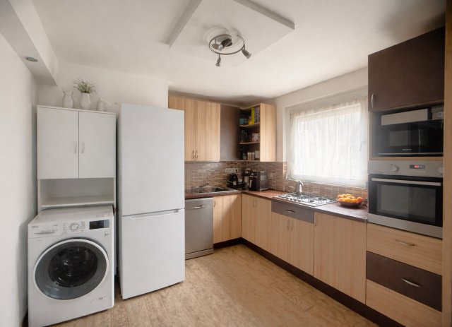 Eladó panellakás, Budapesten, III. kerületben 89.9 M Ft, 3 szobás