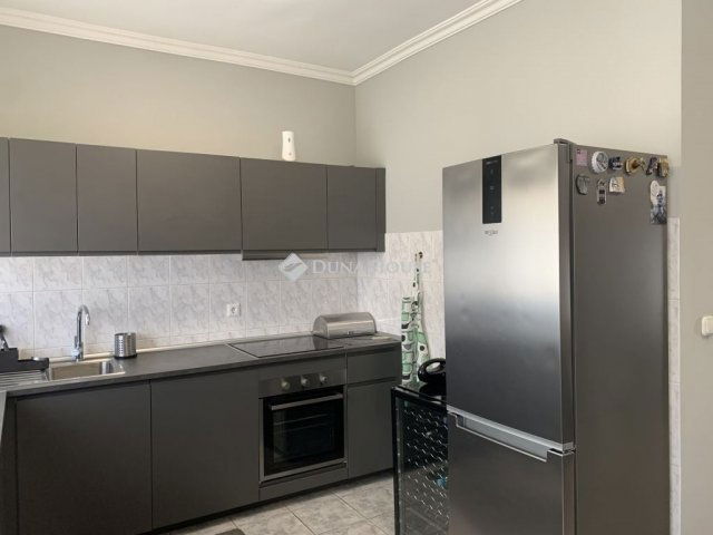 Eladó családi ház, Fóton 149 M Ft, 5 szobás