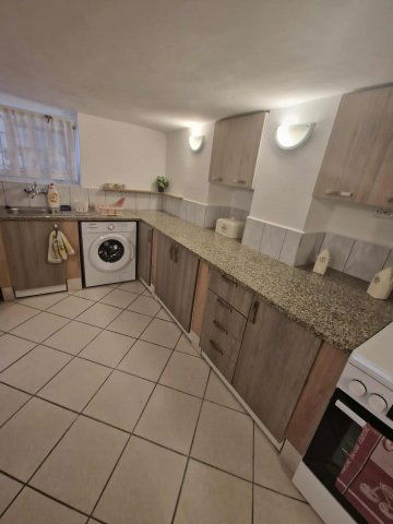 Kiadó téglalakás, albérlet, Pécsett 200 E Ft / hó, 2 szobás