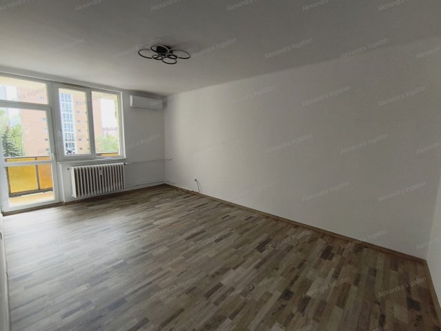 Eladó téglalakás, Nyíregyházán, Stadion utcában 49.2 M Ft