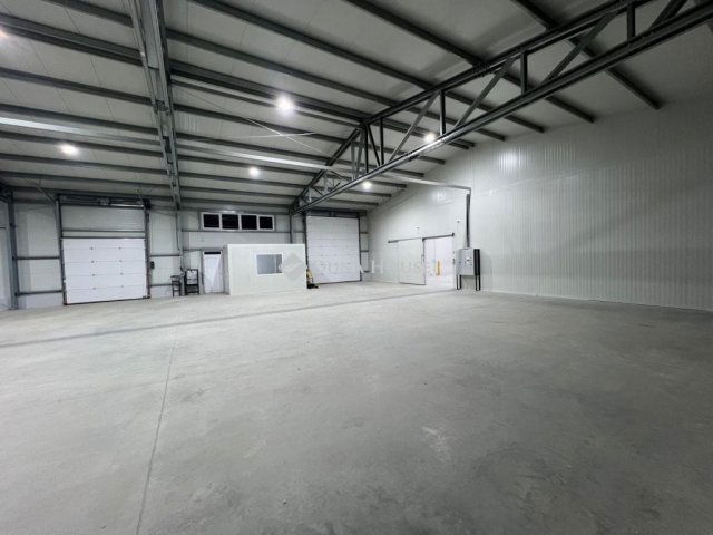 Eladó ipari ingatlan, Szolnokon, Thököly úton 465 M Ft