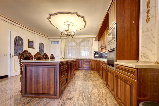 Eladó családi ház, Budakeszin 220 M Ft, 7 szobás