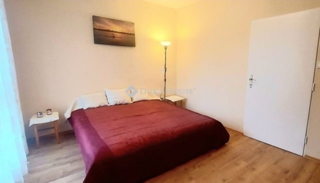 Eladó panellakás, Pécsett 46.99 M Ft, 2 szobás