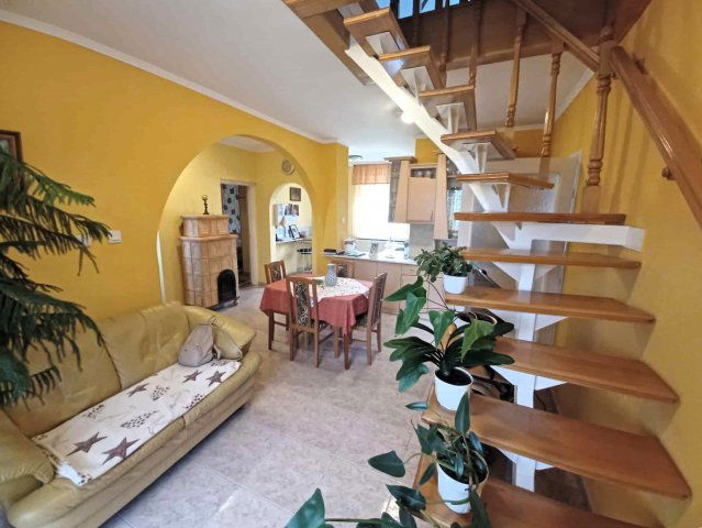 Eladó családi ház, Nyíregyházán 75.9 M Ft, 4 szobás