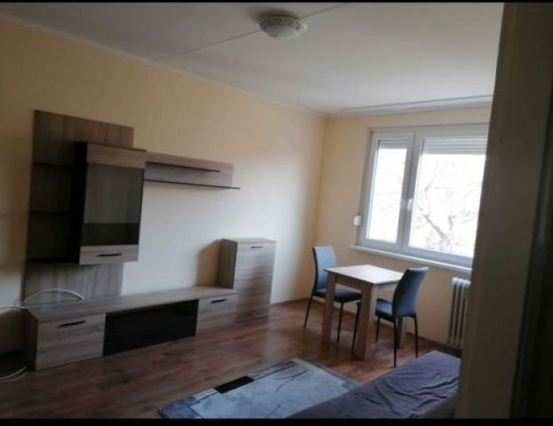 Kiadó panellakás, albérlet, Debrecenben 190 E Ft / hó, 2 szobás