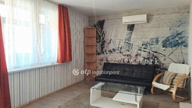 Eladó téglalakás, Székesfehérvárott 47 M Ft, 1+1 szobás