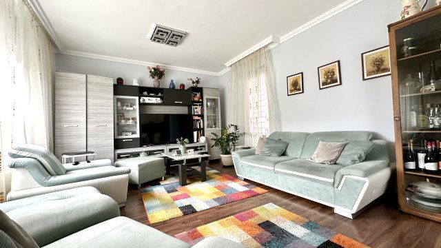 Eladó családi ház, Hajdúsámsonon 97.9 M Ft, 4 szobás