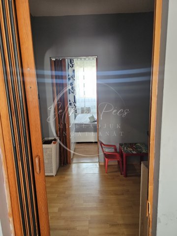 Eladó panellakás, Pécsett, Kodolányi János utcában 45.9 M Ft