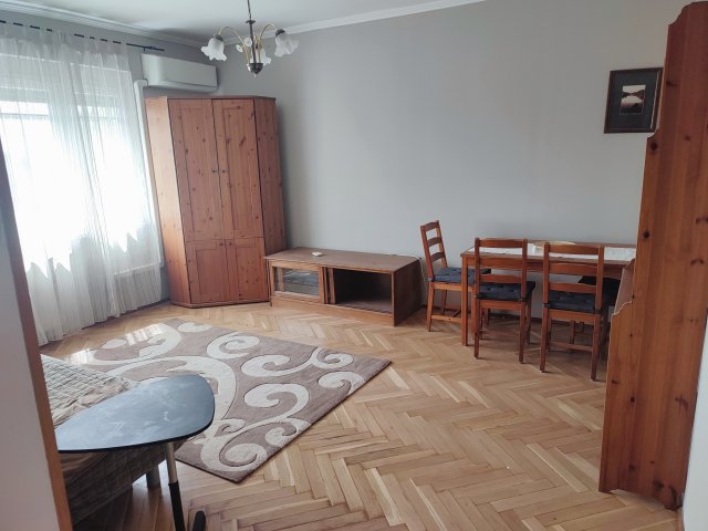 Kiadó panellakás, albérlet, Budapesten, III. kerületben