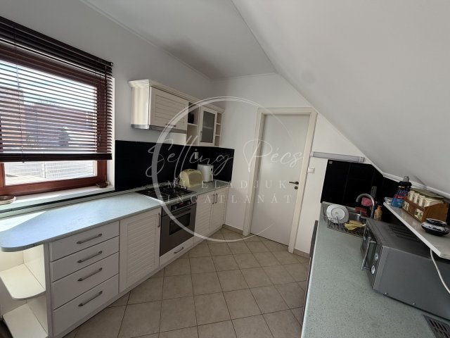 Eladó téglalakás, Pécsett, Könyök utcában 84.9 M Ft, 3 szobás