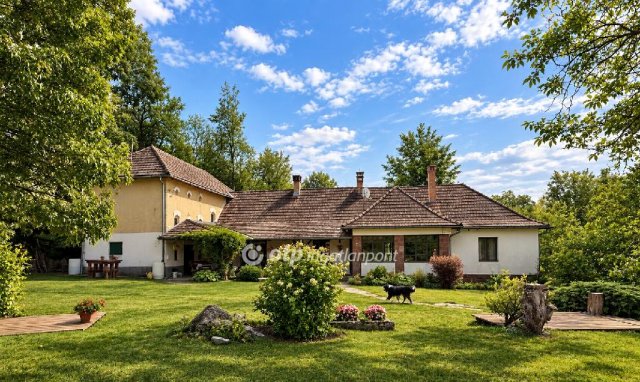 Eladó családi ház, Kötcsén 429.9 M Ft, 4 szobás