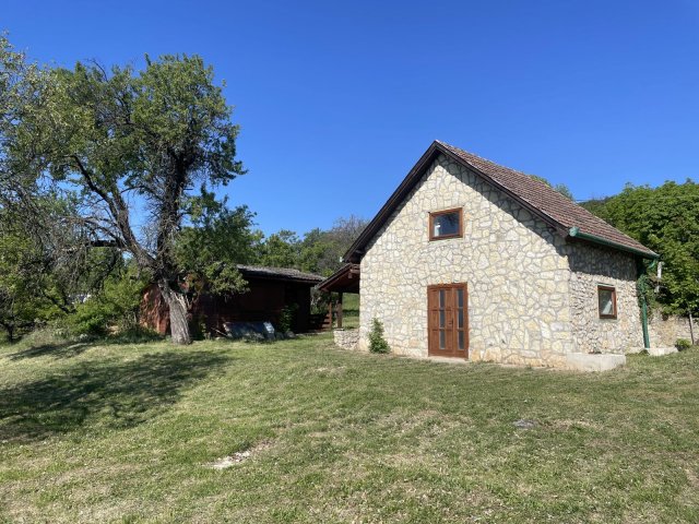 Eladó nyaraló, Balatonakaliban 79.5 M Ft, 3 szobás