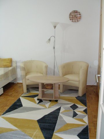 Kiadó téglalakás, albérlet, Szegeden, Bécsi körúton, 1 szobás