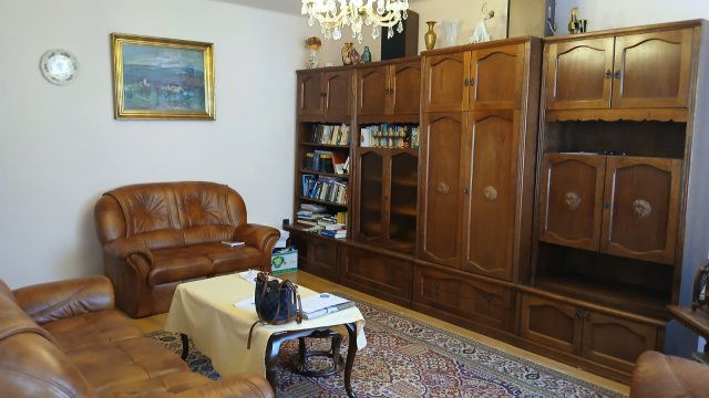 Kiadó téglalakás, albérlet, Pécsett, Felsővámház utcában