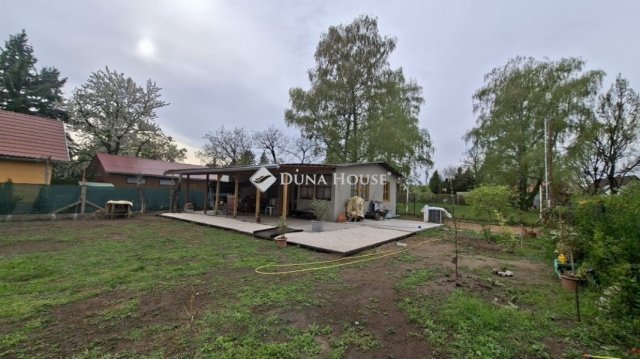 Eladó nyaraló, Dömsödön 33 M Ft, 4 szobás