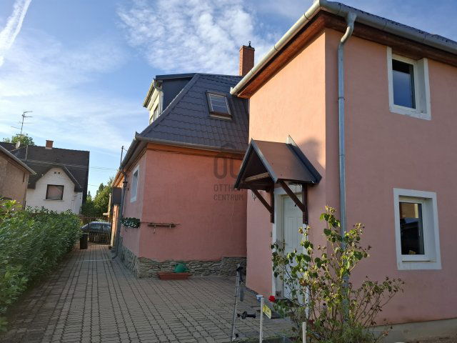 Eladó családi ház, Szombathelyen 69.9 M Ft, 6 szobás