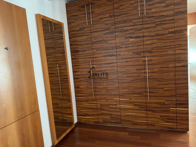 Kiadó téglalakás, albérlet, V. kerületben, Petőfi Sándor utcában