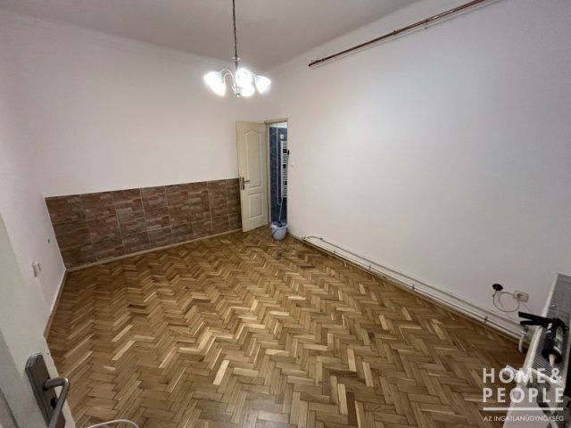 Eladó téglalakás, Szegeden 27 M Ft, 1 szobás