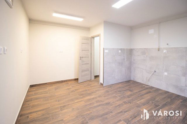 Eladó családi ház, Békéscsabán 75.9 M Ft, 4 szobás