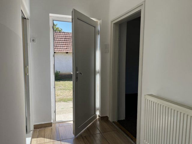 Eladó családi ház, Hevesen 13.5 M Ft, 2+1 szobás