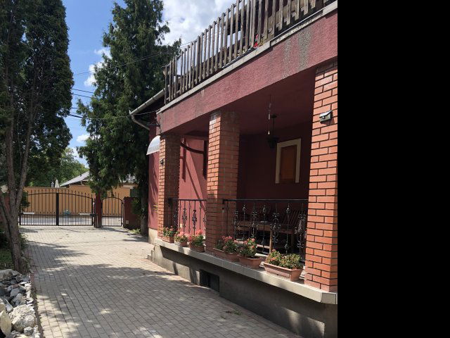 Eladó családi ház, Érden 149 M Ft, 6+3 szobás