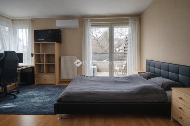 Eladó téglalakás, Budapesten, XIV. kerületben 59 M Ft, 1 szobás