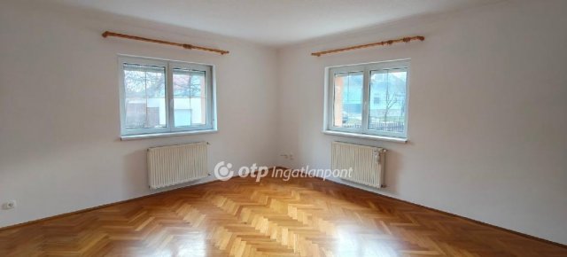 Kiadó családi ház, albérlet, Dunakeszin 450 E Ft / hó, 4 szobás