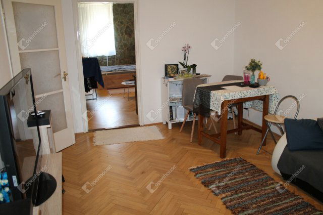 Eladó téglalakás, Szombathelyen 35 M Ft, 2 szobás