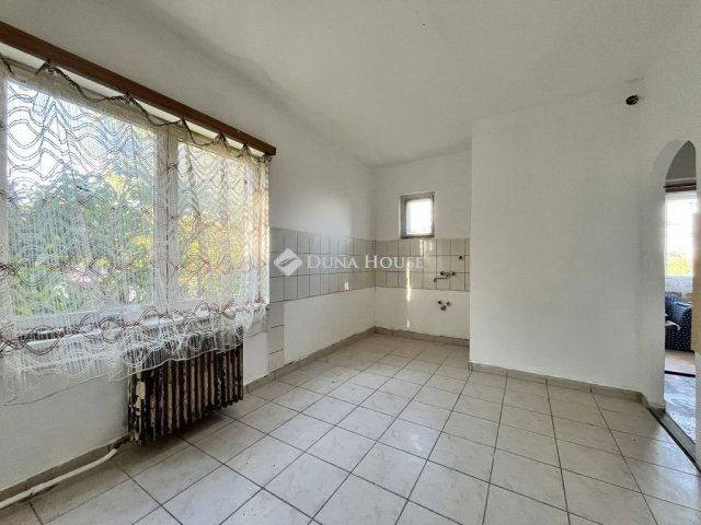 Eladó családi ház, Érden 85 M Ft, 6 szobás