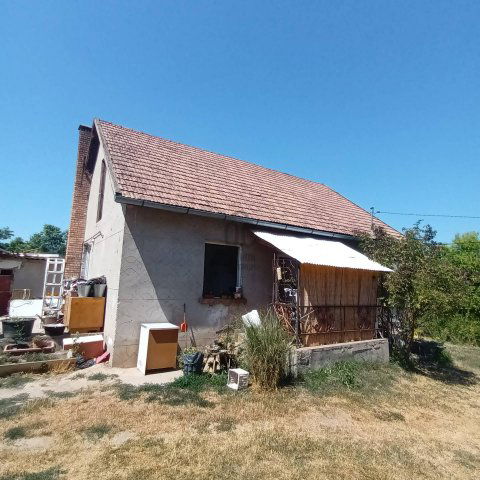 Eladó családi ház, Pándon 34 M Ft, 2 szobás