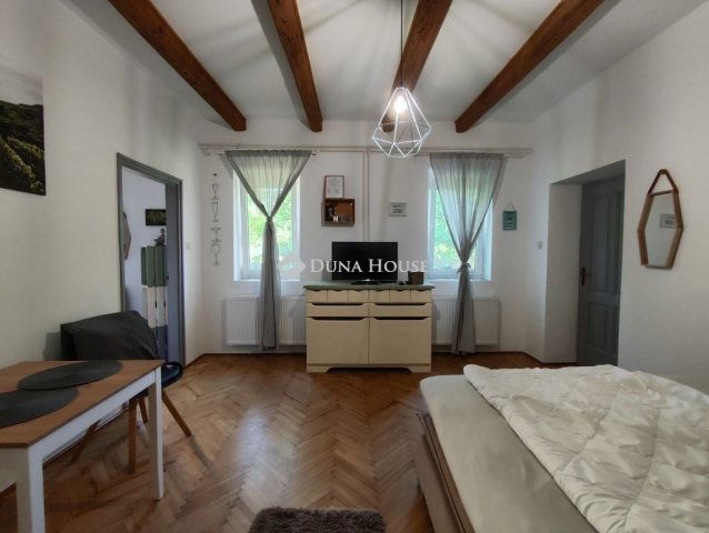 Eladó családi ház, Badacsonytördemicen 90 M Ft, 4 szobás