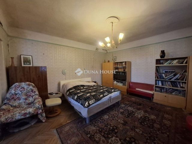 Eladó családi ház, Budapesten, XVIII. kerületben 63 M Ft