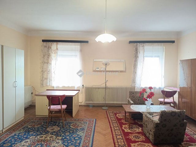 Eladó családi ház, Sopronban 77.9 M Ft, 4 szobás