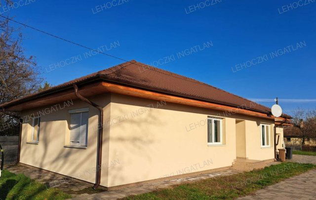 Eladó családi ház, Nyíregyházán 88.5 M Ft, 4 szobás