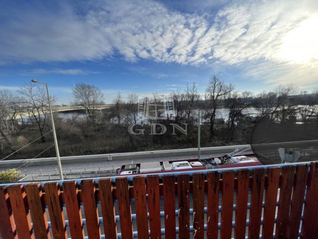 Eladó téglalakás, Szegeden 91.9 M Ft, 3 szobás